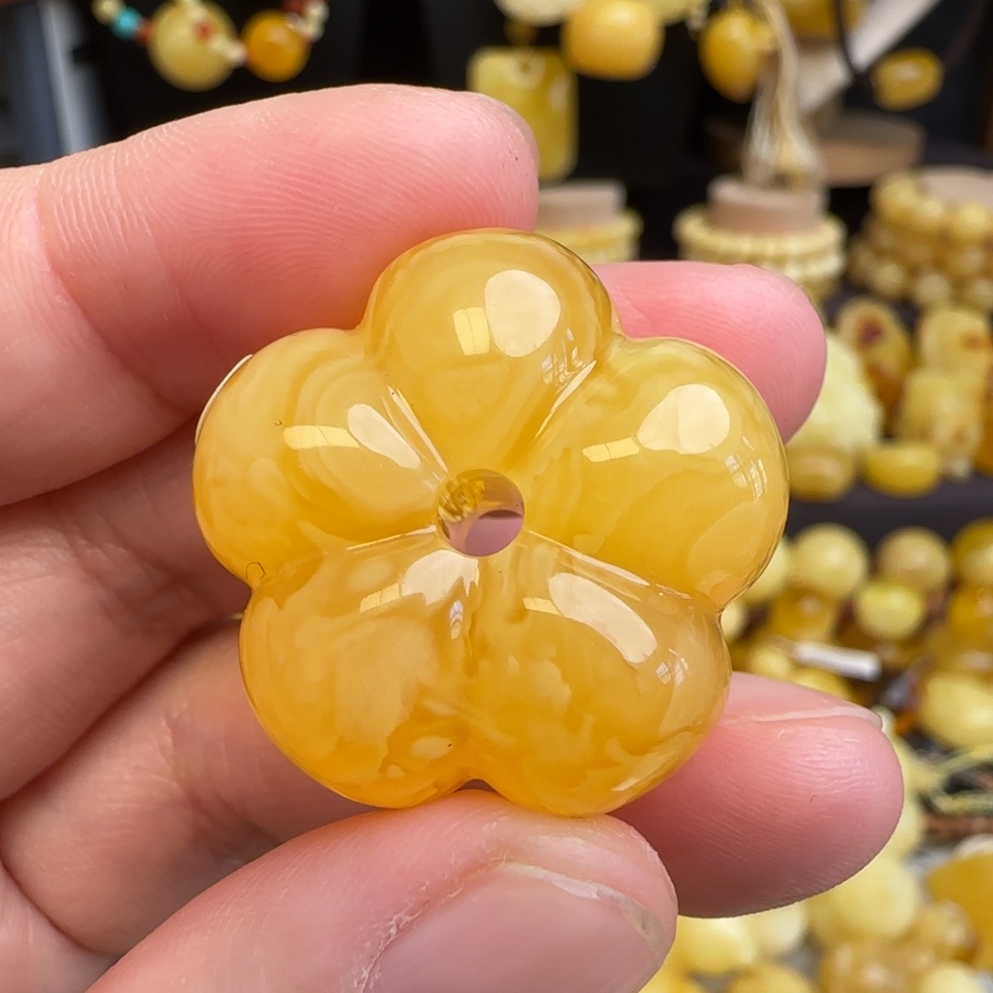 琥珀未镶嵌吊坠(赠链)天然俄料溶洞妖花蜜蜡五瓣花吊坠