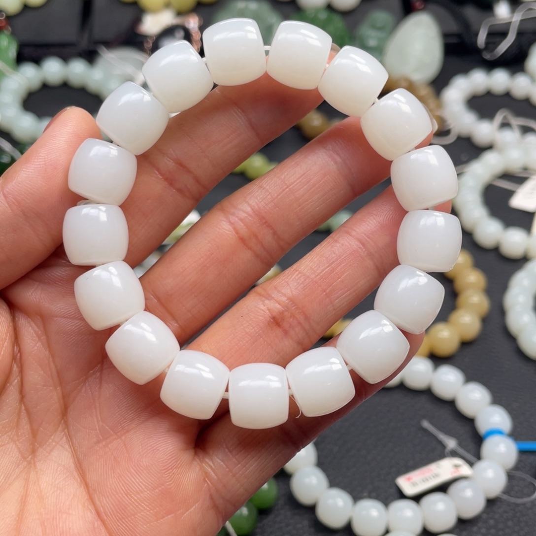 和田玉未镶嵌手链