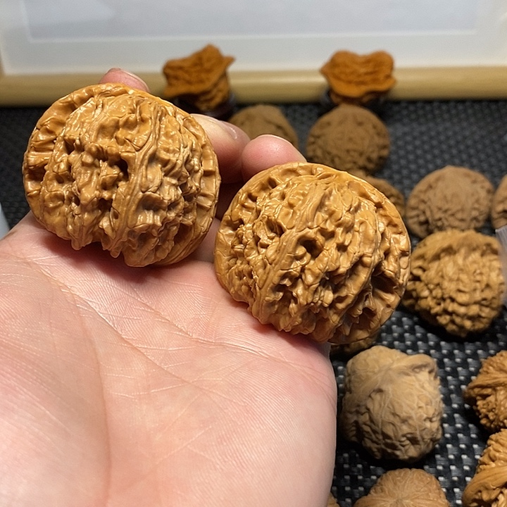 47尺白狮子文玩把件652