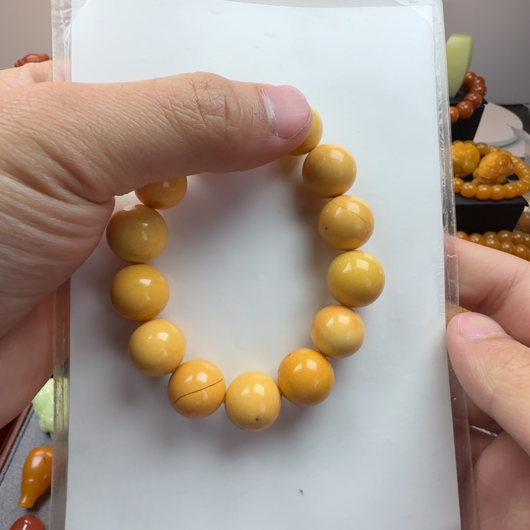 石英质玉颈饰合金