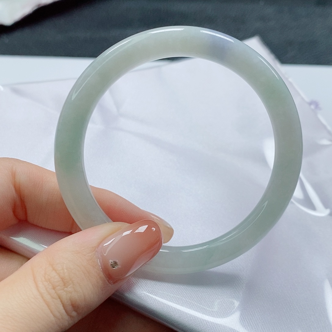 【闪购商品】未镶嵌手镯（圆镯）翡翠511号