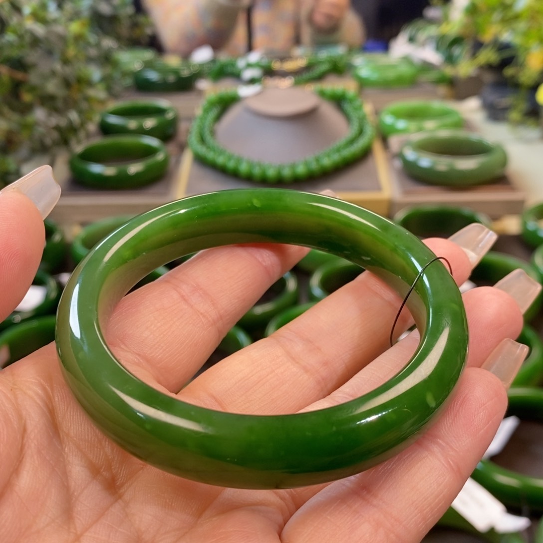 和田玉（碧玉）手镯未镶嵌