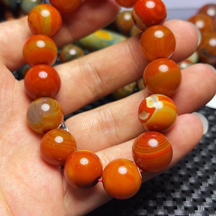 泽***兮玛瑙/玉髓颈饰未镶嵌