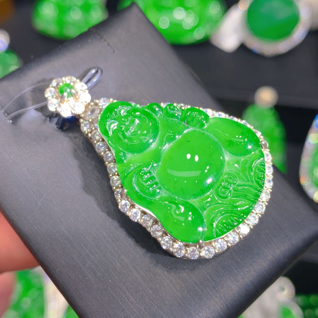 【闪购商品】翡翠颈饰银S925镶嵌258888