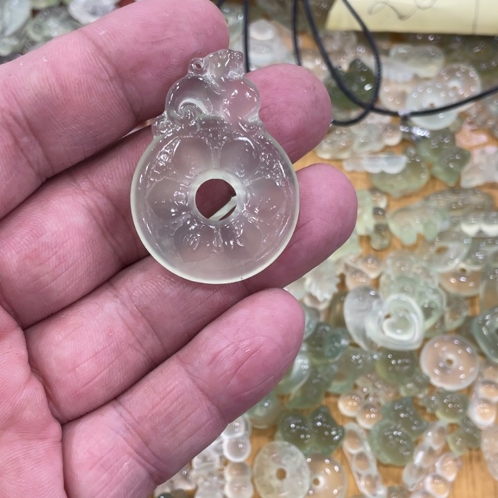 蛇纹石玉合金颈饰
