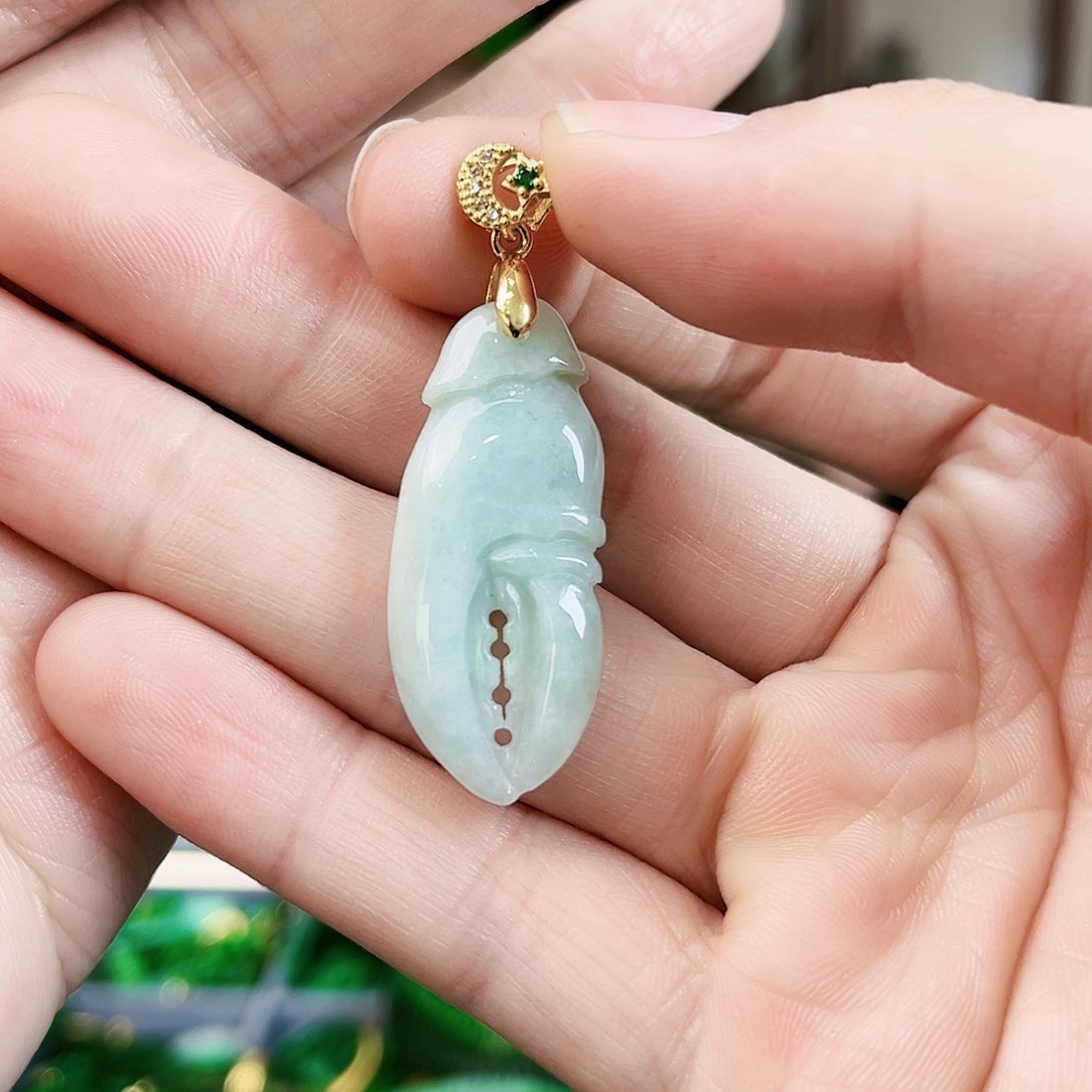 翡翠颈饰未镶嵌吊坠多样性