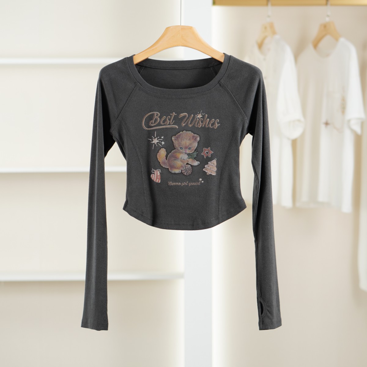 麦迪尚品【文M】51105798 春季时尚印花短款上衣T恤品牌女装