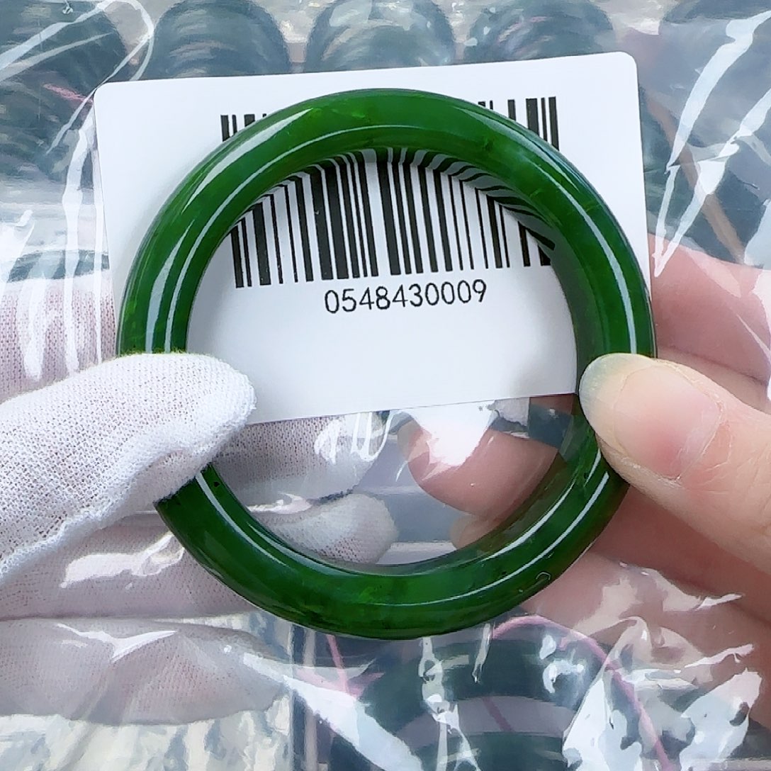 和田玉（碧玉）手镯未镶嵌57包容