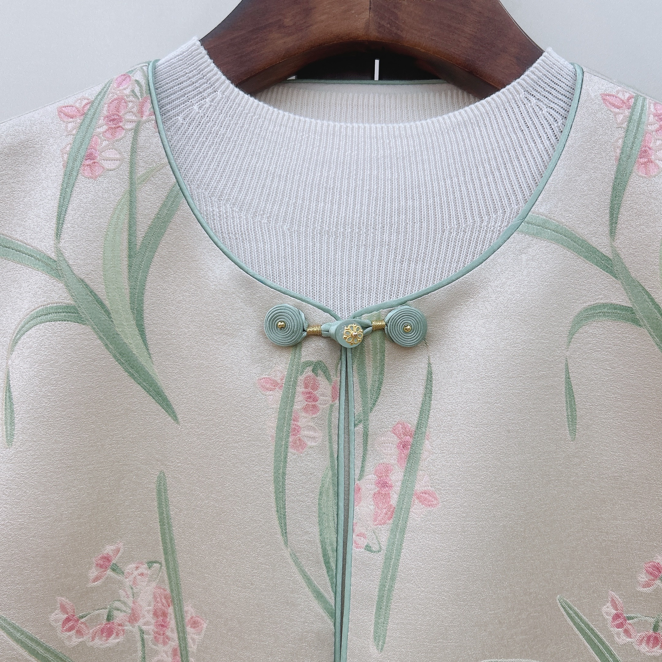 改良新中式丝毛马甲