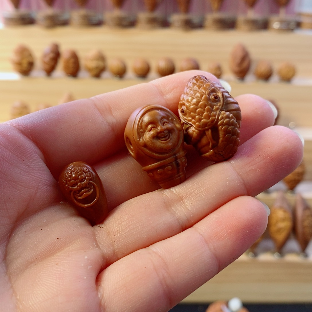 楠***儿手串/手链橄榄核唐狮，财迷，蛇三通