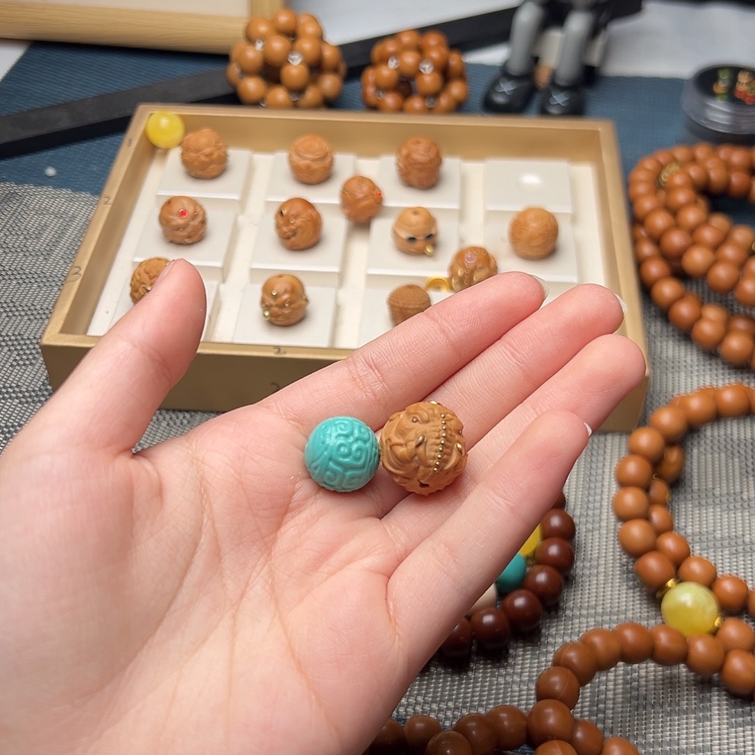 柏***哥猴头核桃吊坠老型