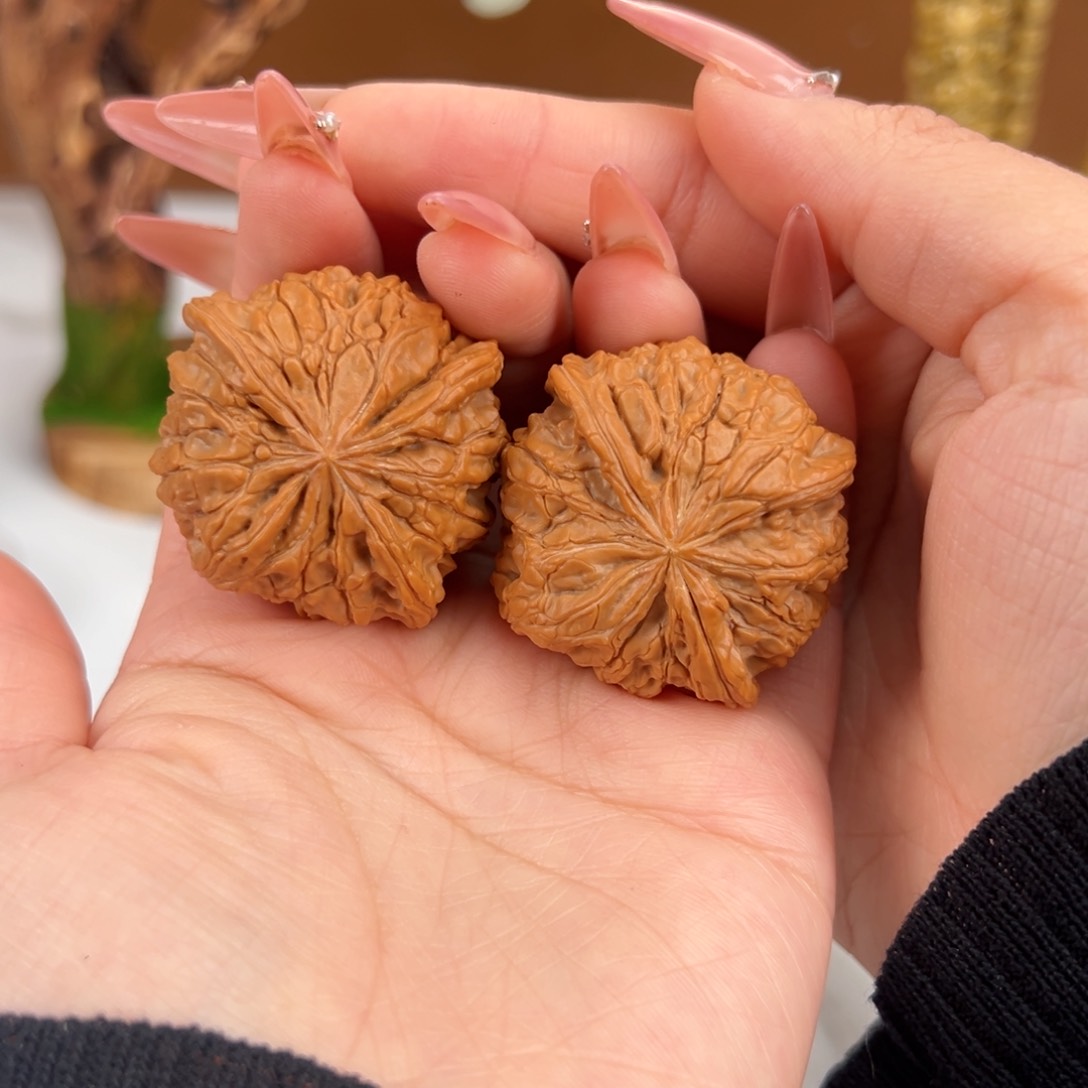 文玩核桃把件窝底四棱全品无修