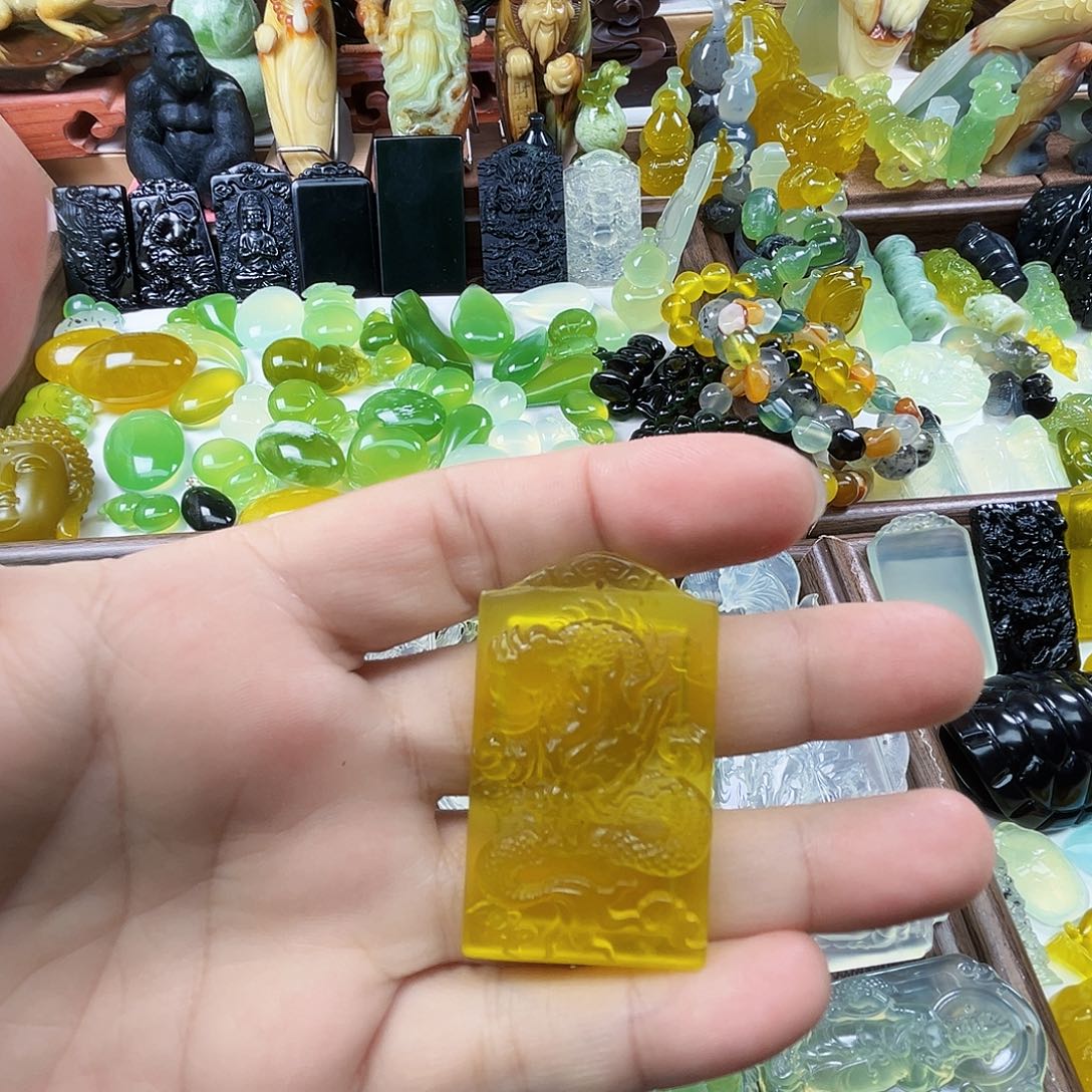 岫玉未镶嵌吊坠(不含链)