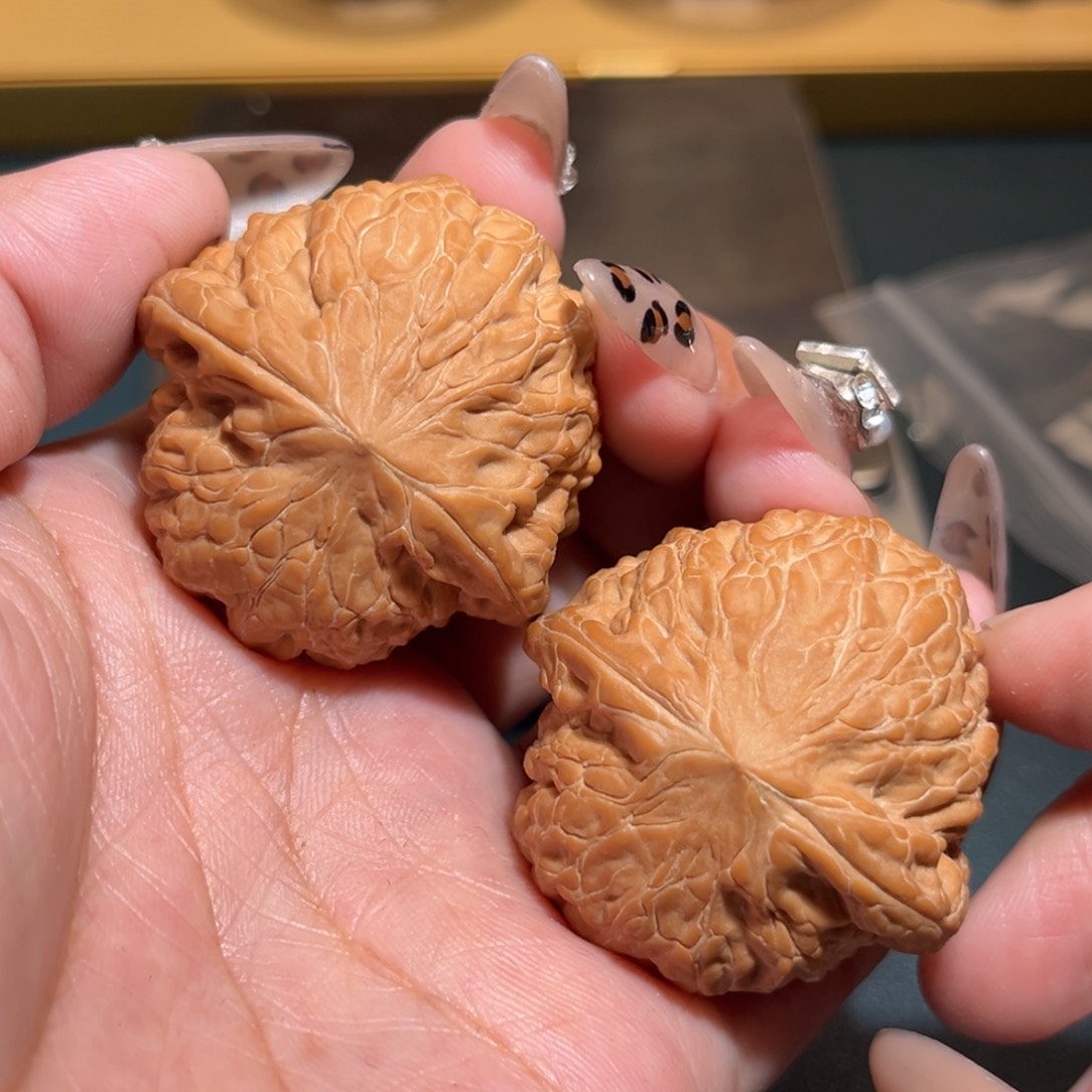 文玩核桃吊坠铁锤39