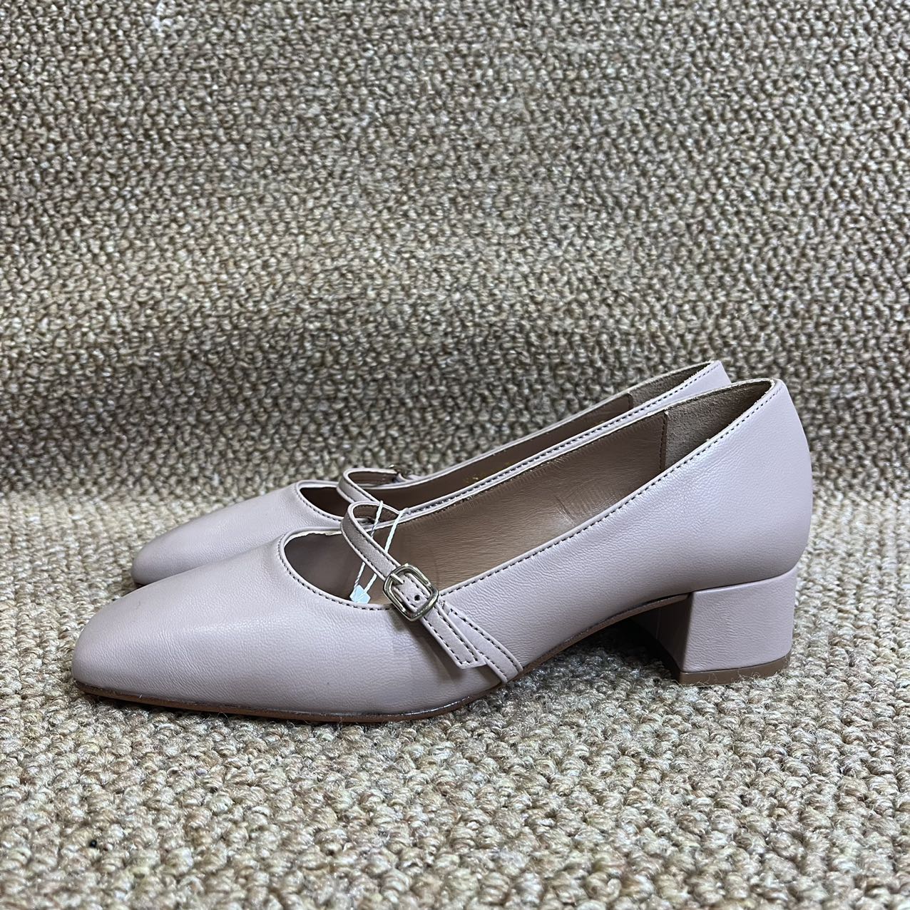 99新 Givenchy/纪梵希 Lottusse粗跟鞋/37码跟3.5cm/LZ1226V005