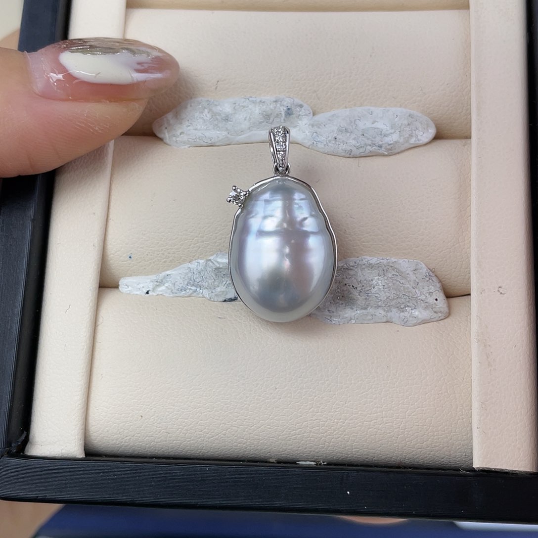 海水珍珠颈饰18K金镶嵌