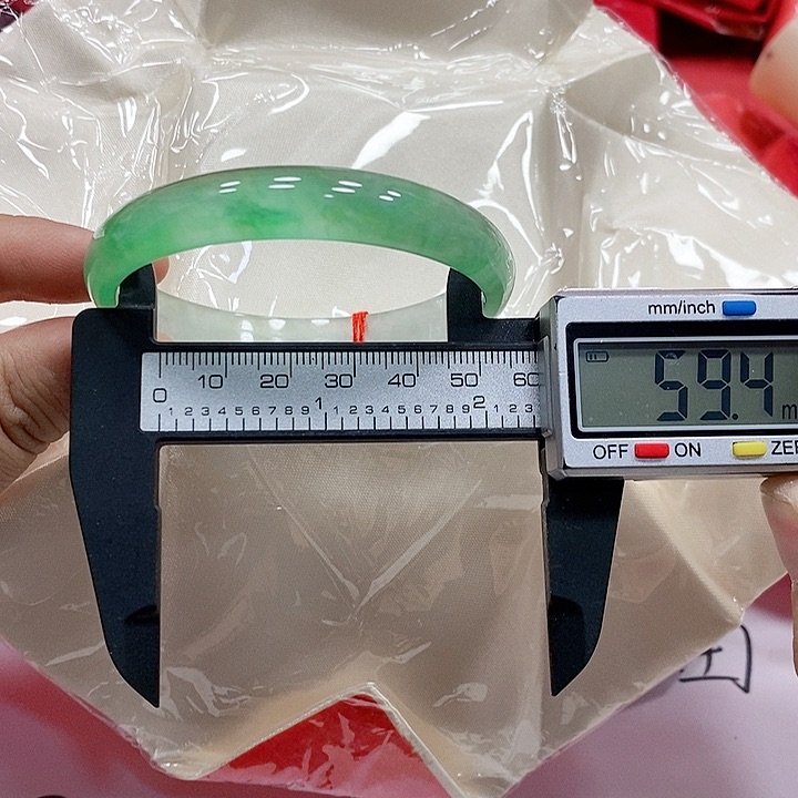 翡翠手镯未镶嵌267 