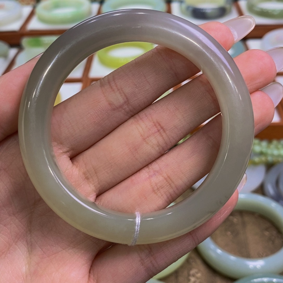 和田玉手镯未镶嵌青海高冰晴水带一口烟紫54-55