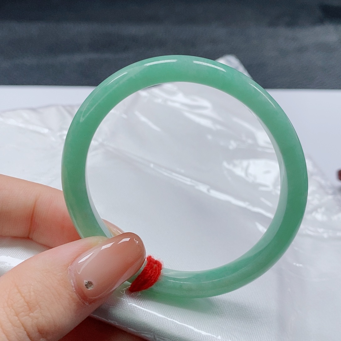 【闪购商品】未镶嵌手镯（贵妃镯）翡翠503号