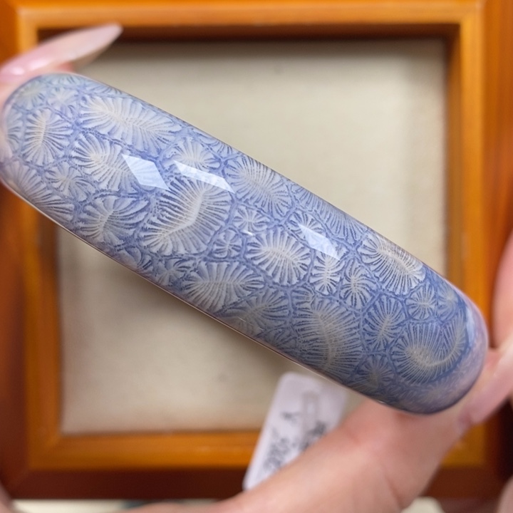 硅化珊瑚（珊瑚玉）手镯合金61.3