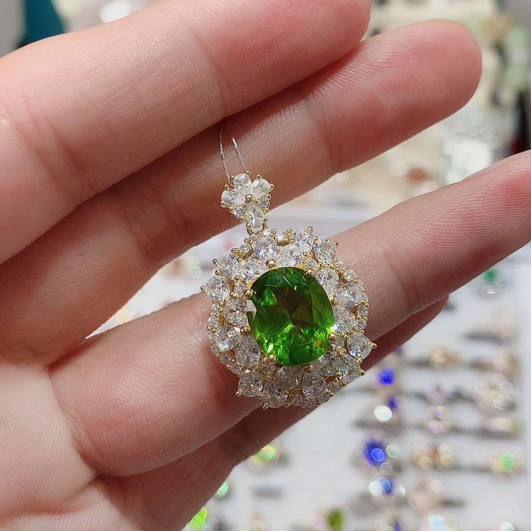 吊坠赠链银S925镶嵌橄榄石