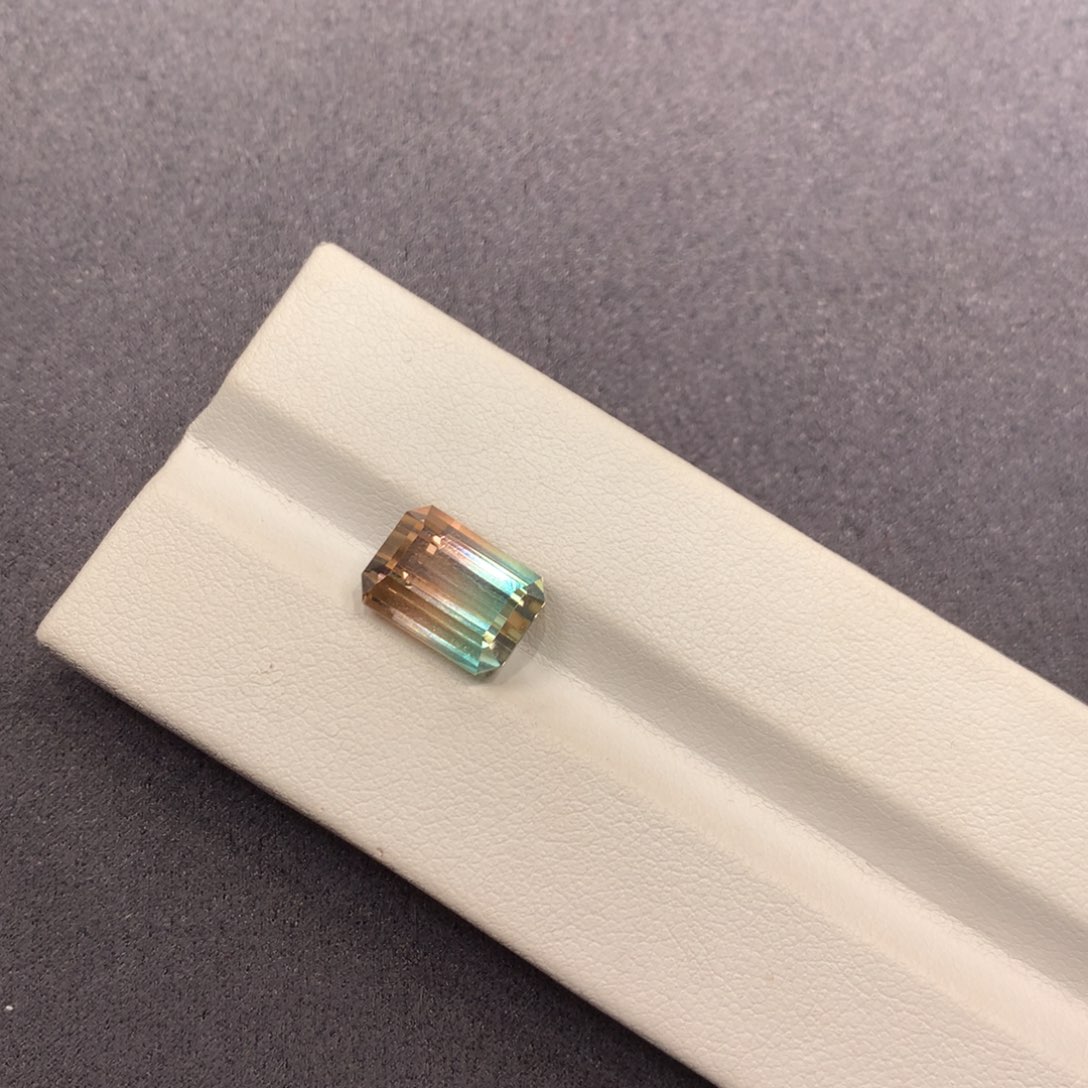 碧玺裸石未镶嵌l****n6.58克拉