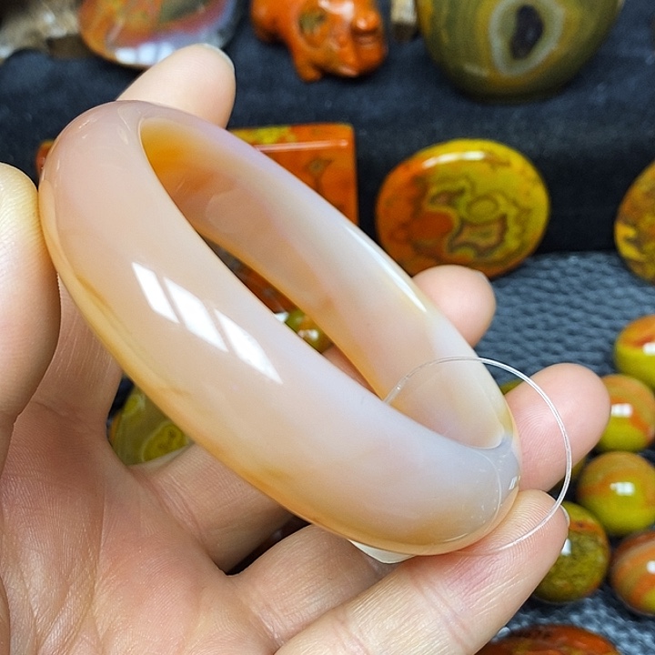 用***1玛瑙/玉髓未镶嵌颈饰