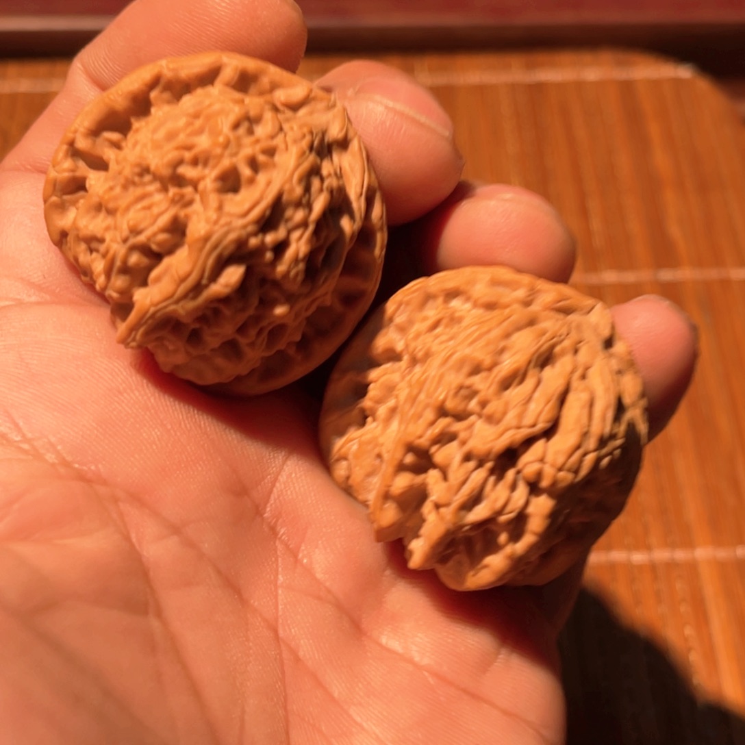 吊坠文玩核桃嘎嘎嘎嘎