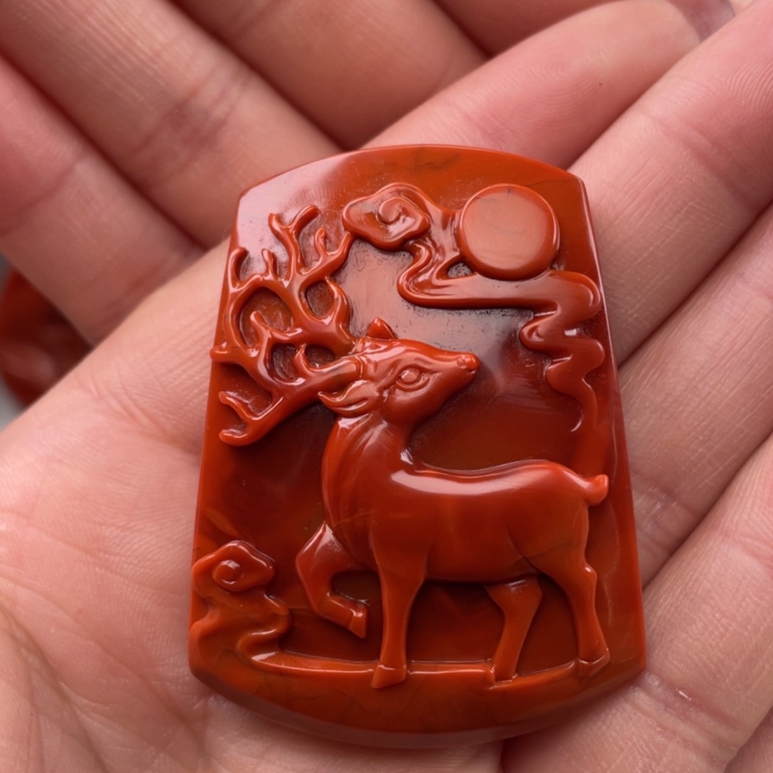 南红玛瑙吊坠未镶嵌