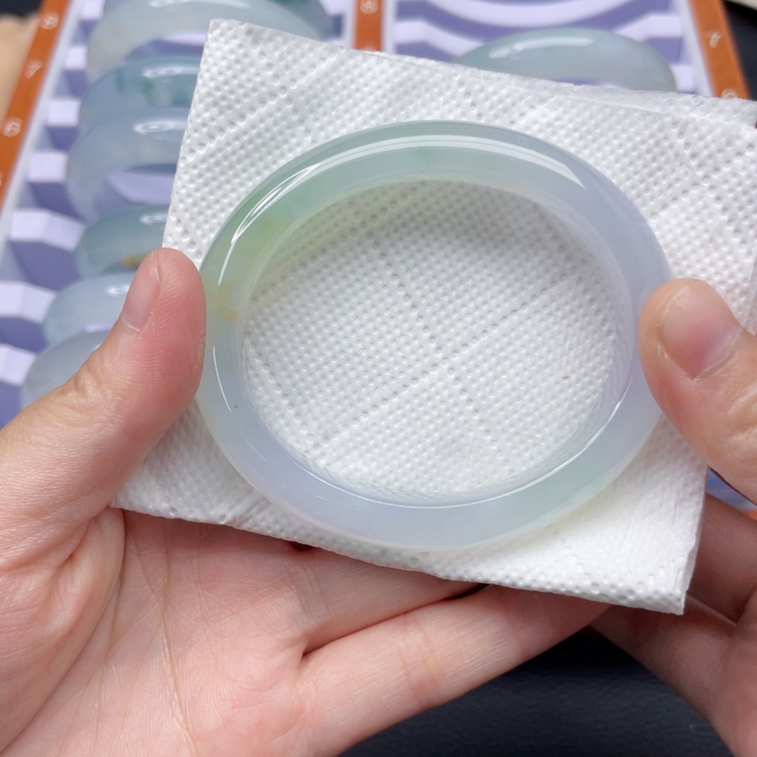 翡翠手镯未镶嵌54.4贵妃三彩