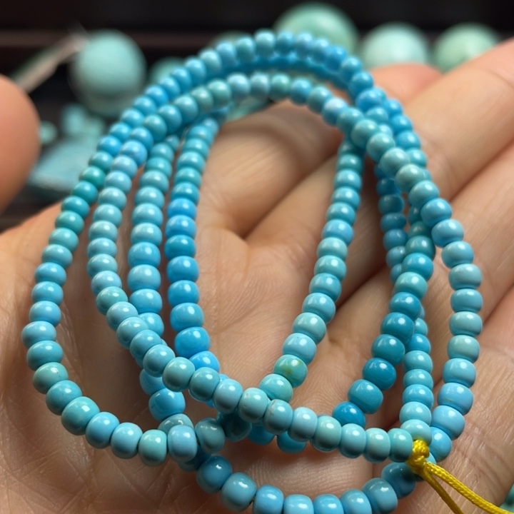 绿松石颈饰未镶嵌