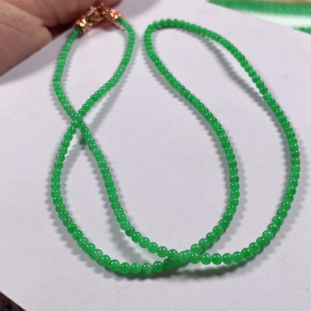 翡翠颈饰未镶嵌翡翠