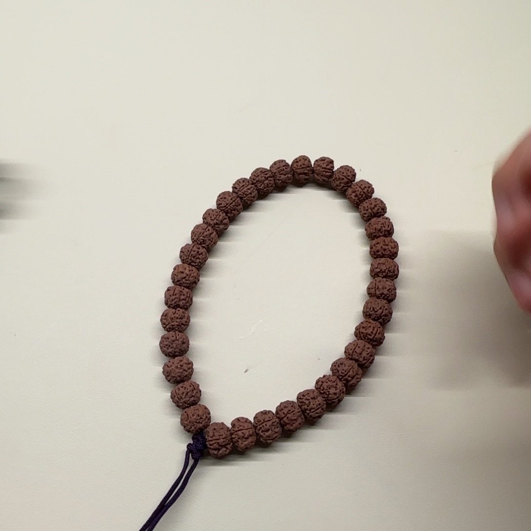 吊坠金刚菩提平细手持黄点