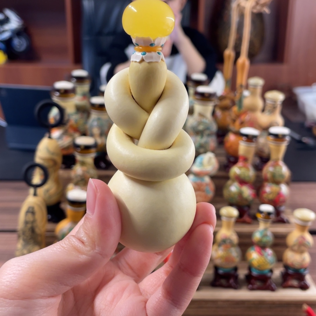 改***灯大叶紫檀（黑酸枝木类）