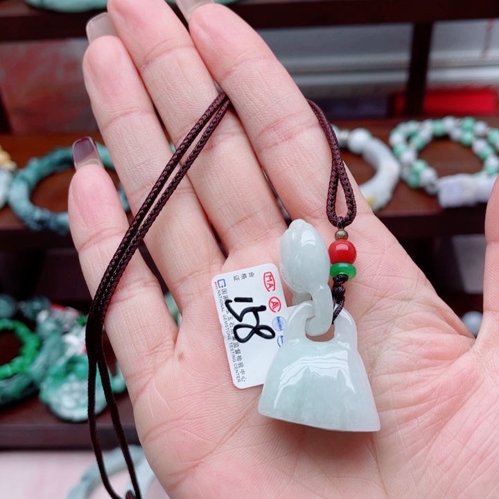 翡翠未镶嵌手链项链