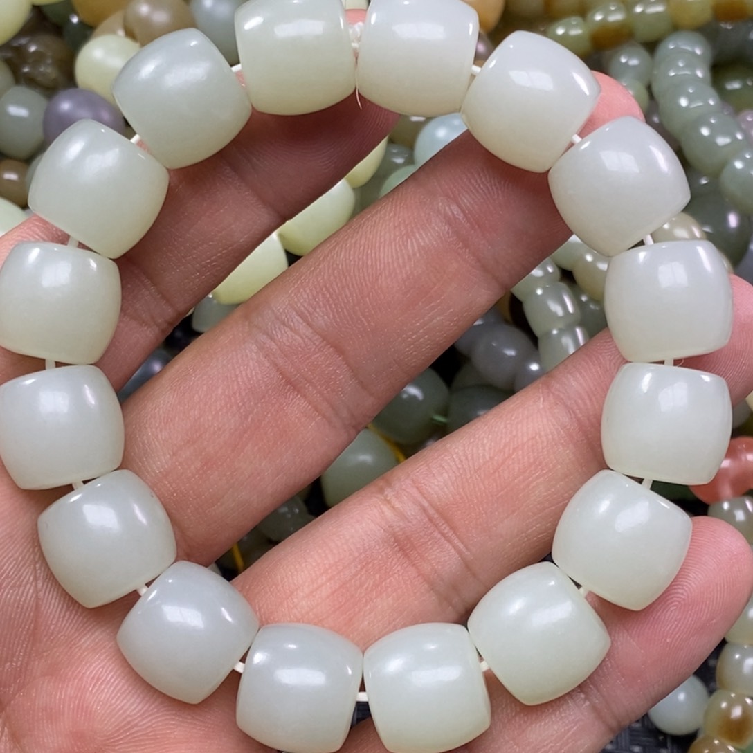 和田玉手链未镶嵌格*