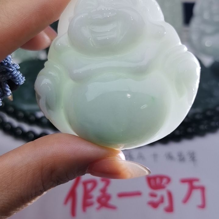 翡翠颈饰未镶嵌天然的A货翡翠多样性发货