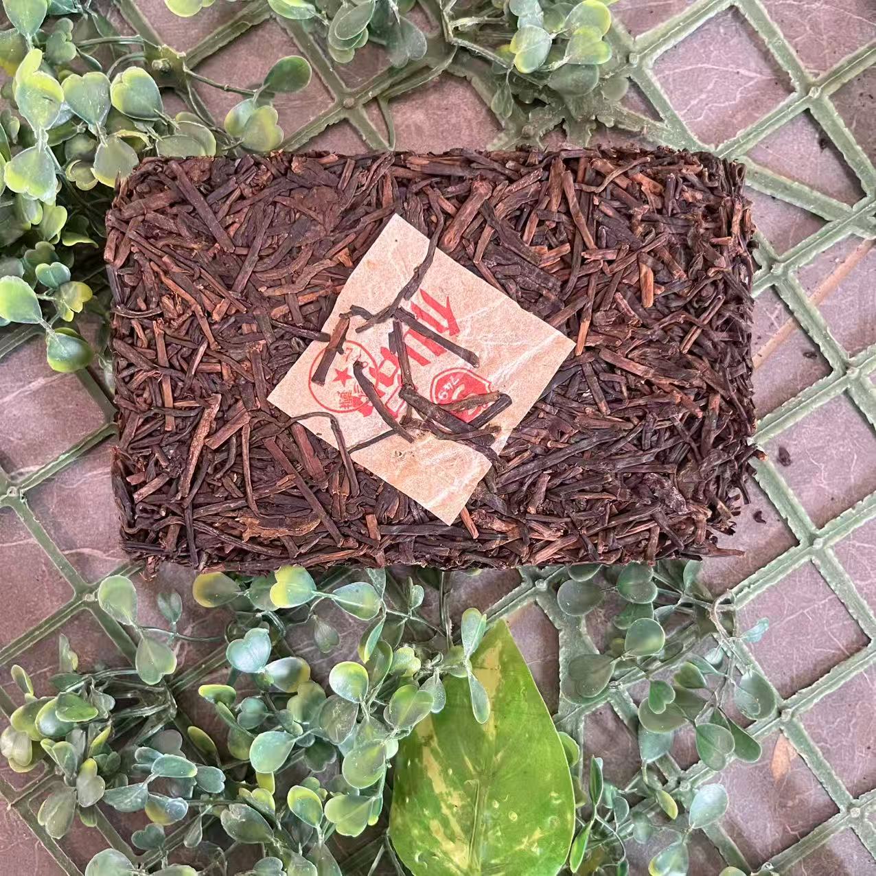 雨腾古茶 电X杆“ 全X失 ”菩提X根200g/砖 （12月27）