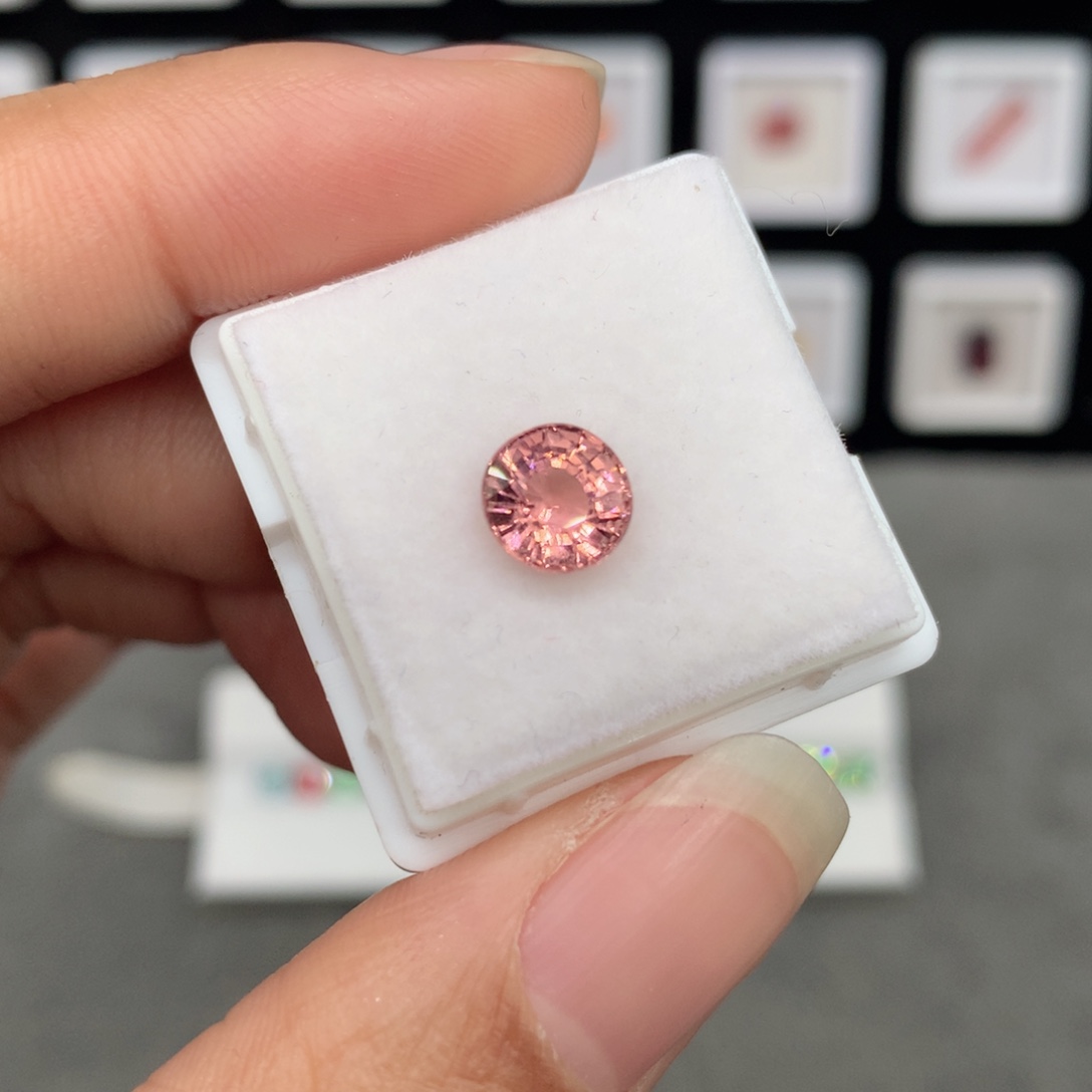裸石碧玺未镶嵌1.5克拉粉橙色