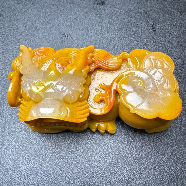 天然黄龙玉龙头貔貅手把件