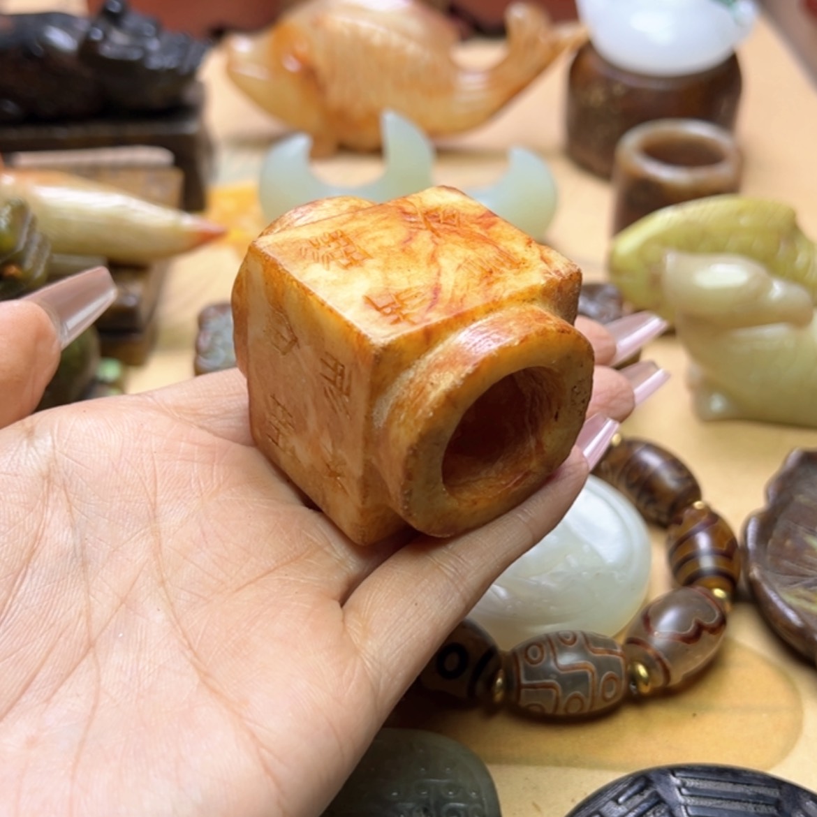 【闪购商品】蛇纹石玉颈饰未镶嵌