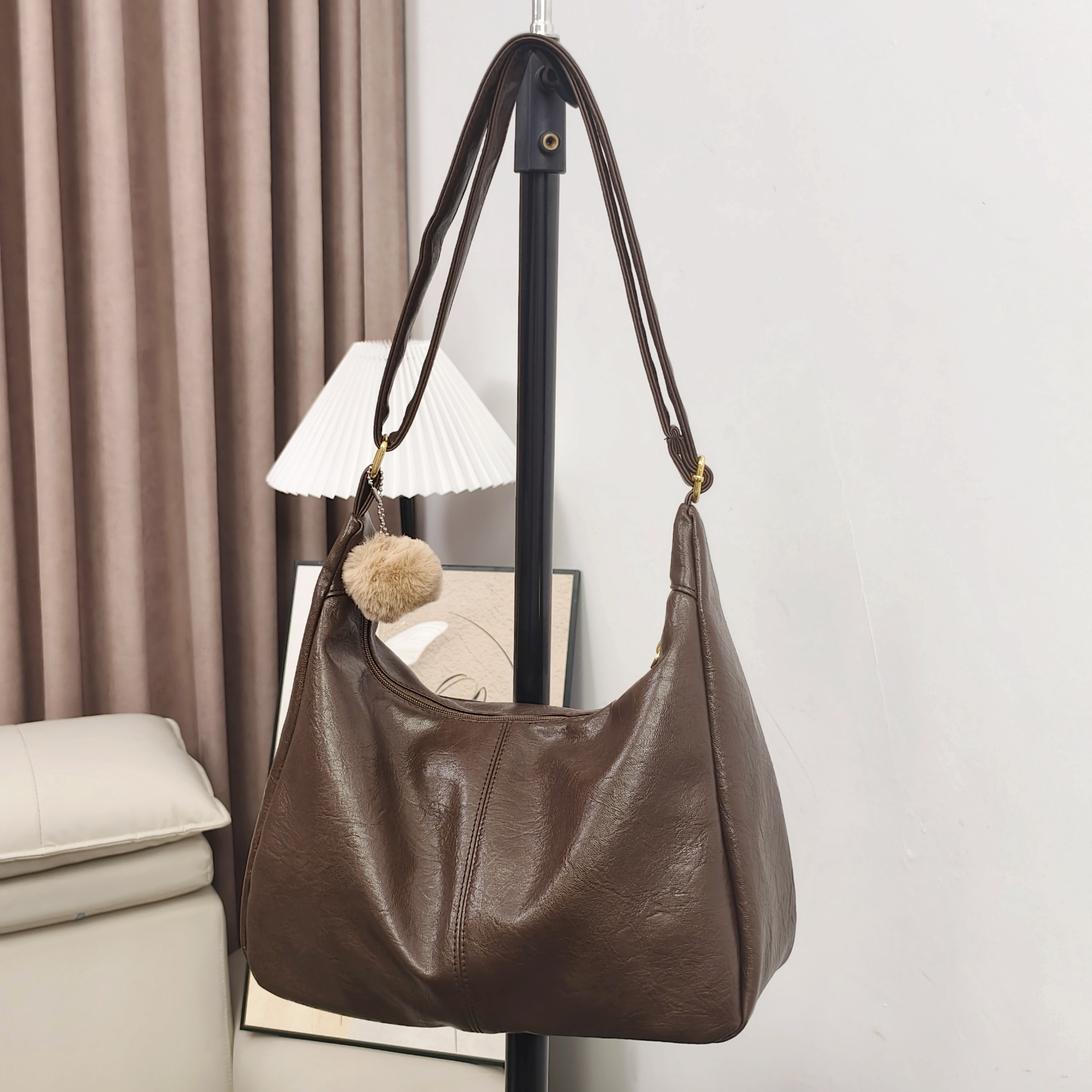 【升级款带后窗带挂件】新款大容量软皮单肩斜挎包时尚百搭休闲包潮