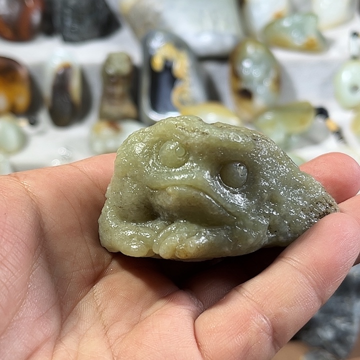 未镶嵌和田玉把件