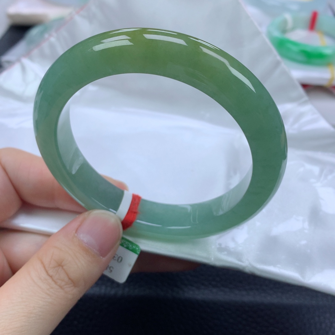 翡翠手镯未镶嵌58正