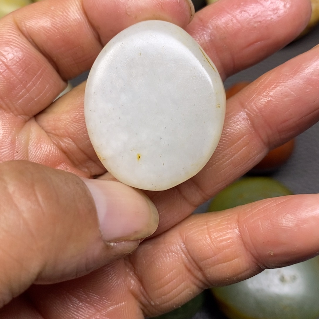 和田玉（糖玉）挂件未镶嵌