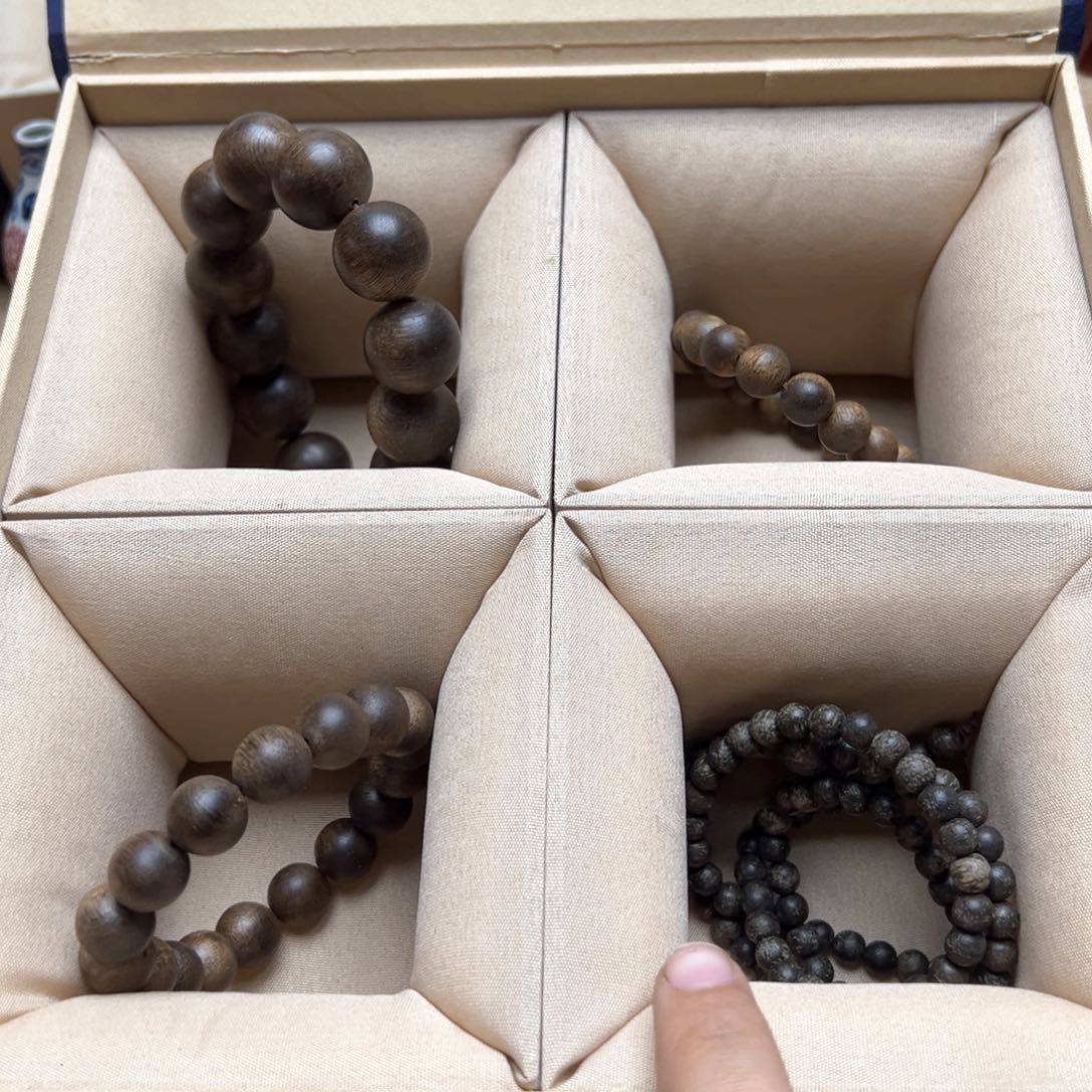 大叶紫檀（黑酸枝木类）