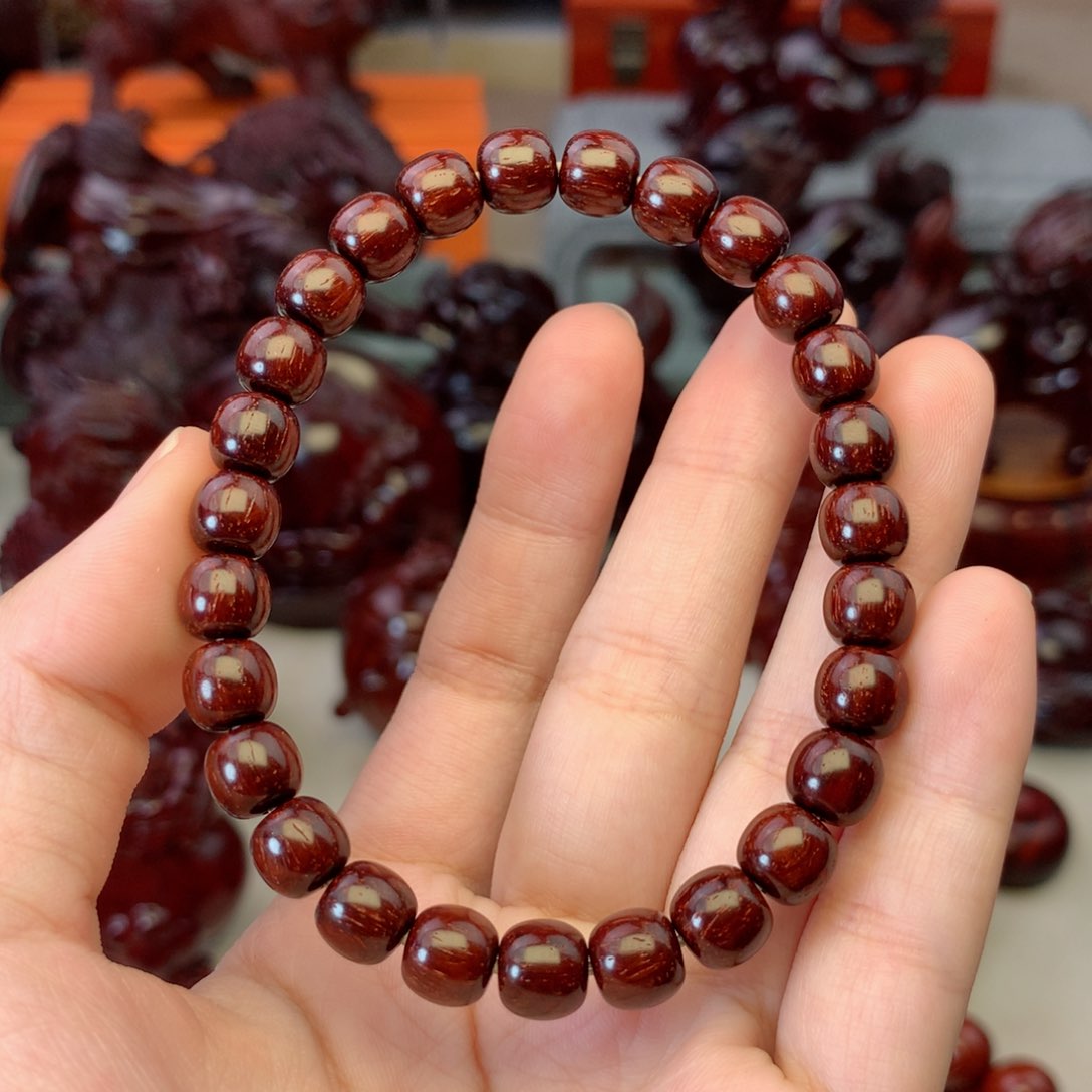 【闪购商品】檀香紫檀（小叶紫檀）莫**光