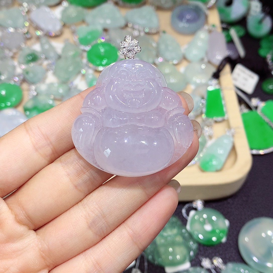 1***0翡翠18K金镶嵌颈饰佛
