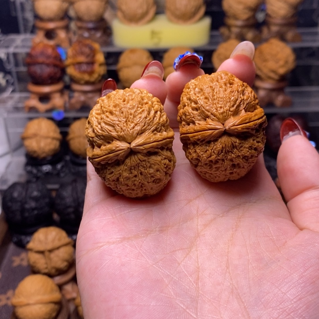 文玩核桃把件Z21水龙纹绣球39尺