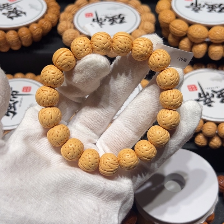 逹***西手串桃核7精品玉兔13.7尺寸